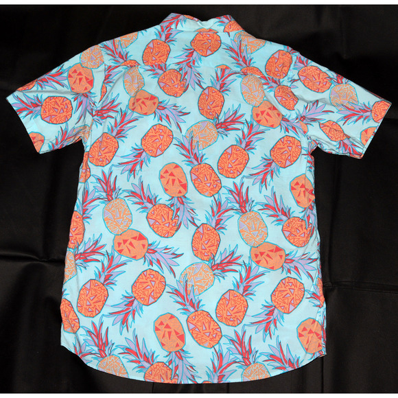 tipsyelves Men's Short Sleeve Button Front Pina Colada Print Shirt Size Medium - Picture 3 of 6